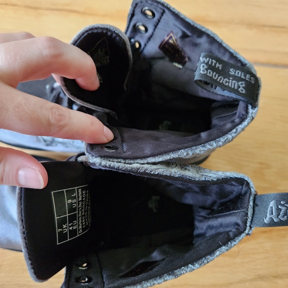 Dr Martens Brocade Grey Velvet Paisley Womens Boots Size 9 Combat Doc Martens - Picture 10 of 11